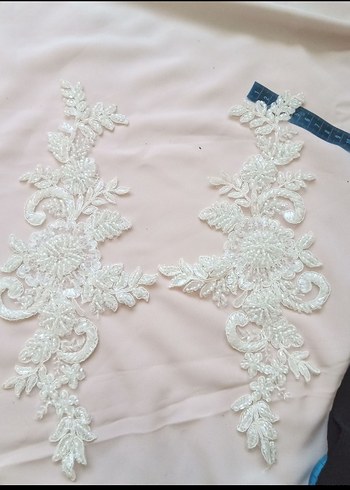 utuyle yapisan tasli aplik - Görsel 6