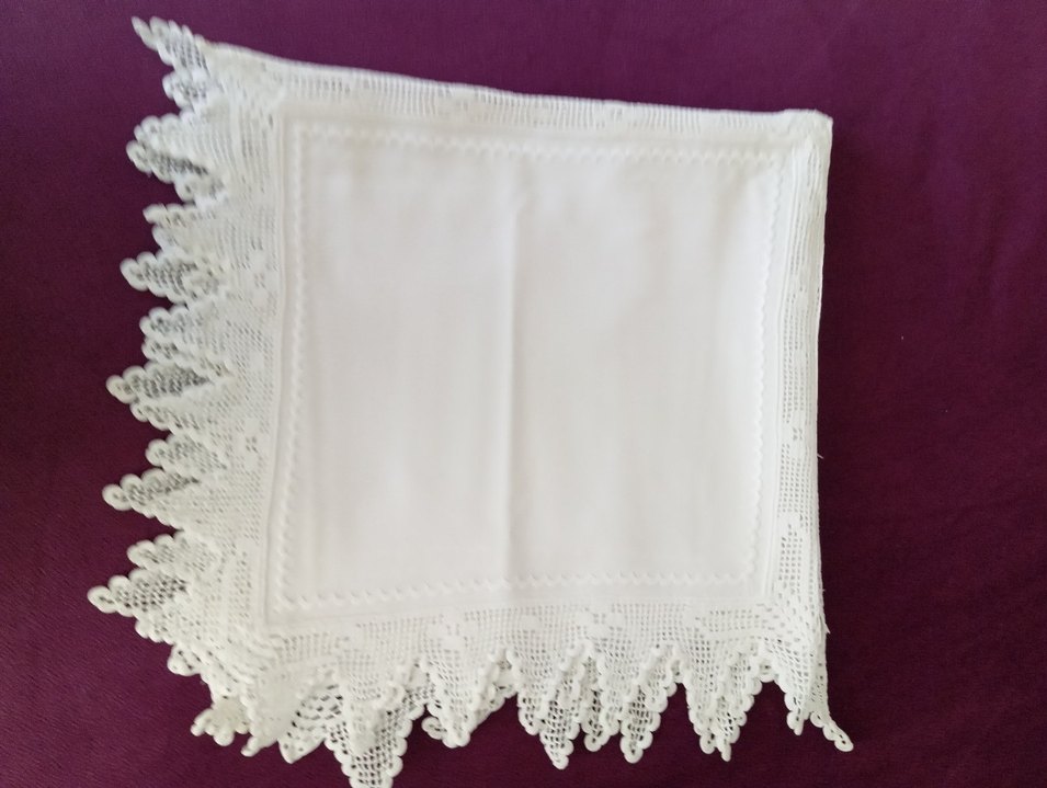 Nakışlı Beyaz Masa Örtüsü - Görsel 5