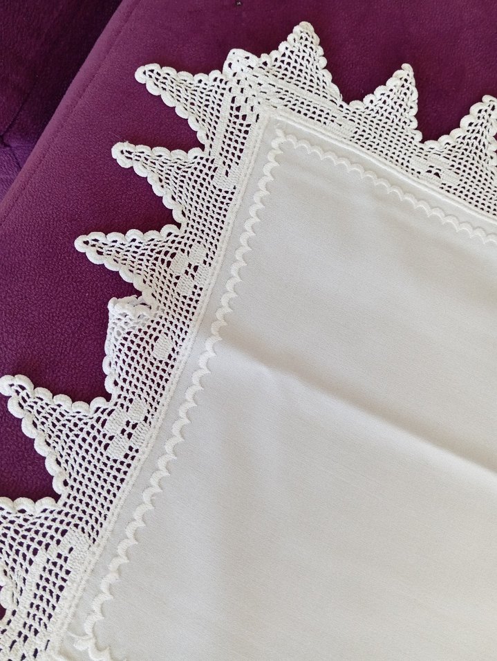 Nakışlı Beyaz Masa Örtüsü - Görsel 4