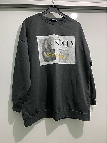 Sweatshirt