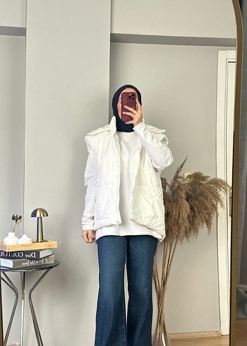 Beyaz Kürklü Kadın Şişme Yelek - Görsel 2