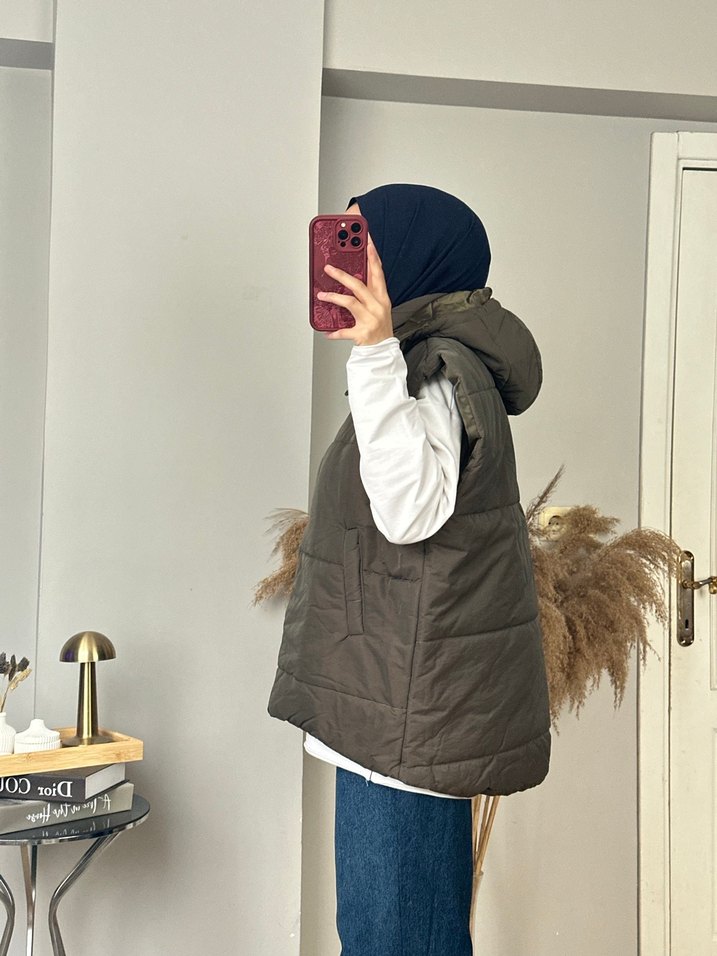 Gri Yüksek Yaka Kadın Şişme Yelek - Görsel 3