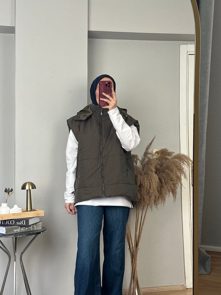 Gri Yüksek Yaka Kadın Şişme Yelek - Görsel 2