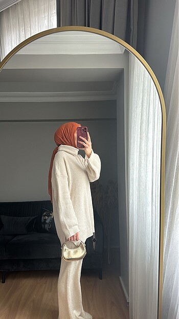 Zara Mini model