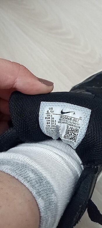 39 Beden siyah Renk Orijinal Nike