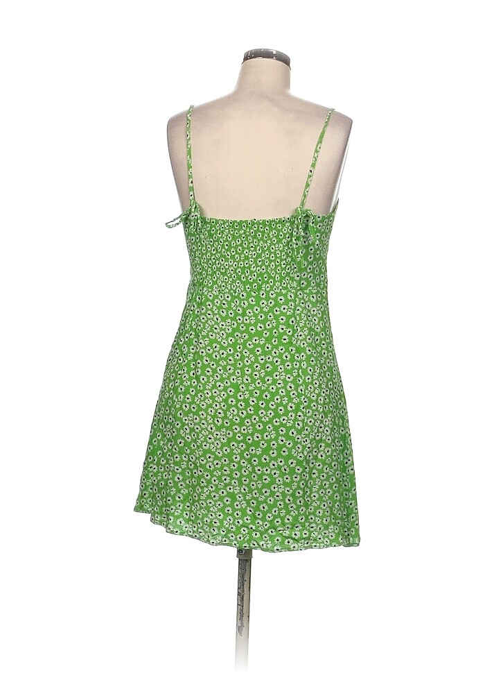 Bershka Kısa Elbise %70 İndirimli. - Görsel 3