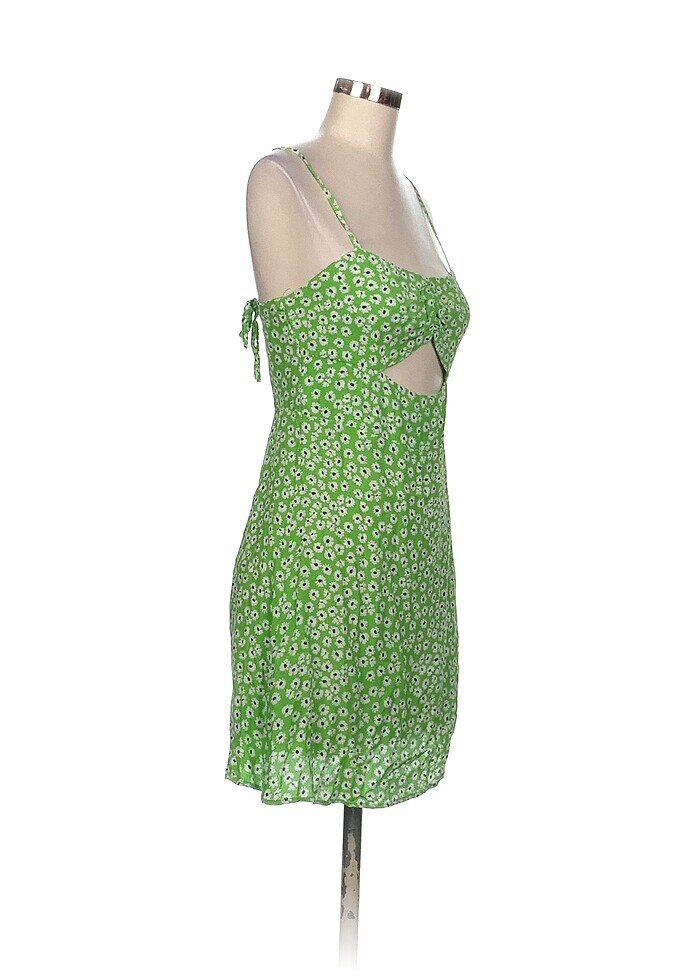 Bershka Kısa Elbise %70 İndirimli. - Görsel 2