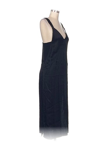 H&M H&M Kısa Elbise %70 İndirimli.