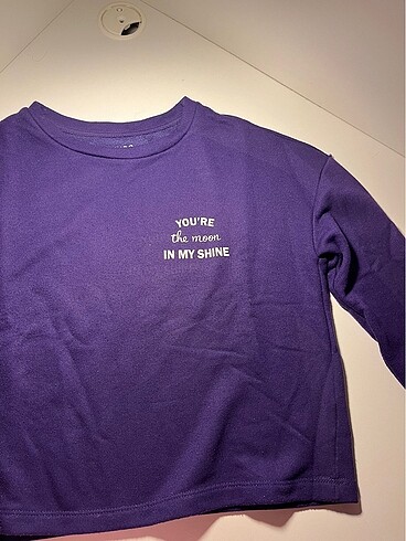 Sweatshirt