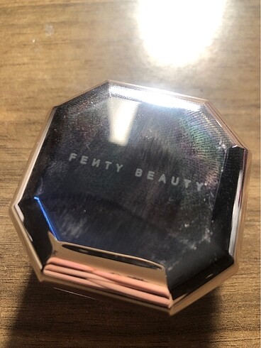 Fenty beauty Pudra