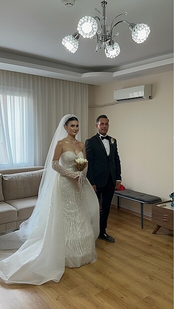 Çıkarabilir Eteğiyle Hem Balık Hem Helen Gelinlik Modeli - Görsel 4