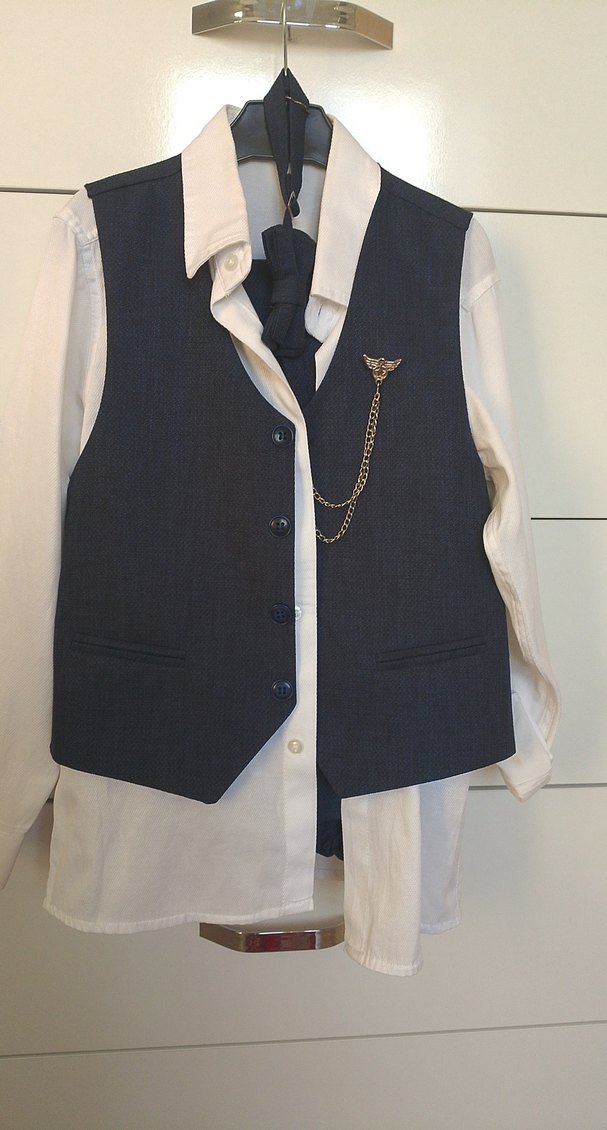 lacivert beyaz gömlekli yelekli takım - Görsel 3