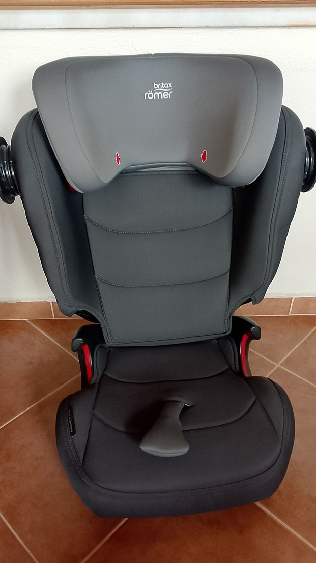 Britax Römer Gri Çocuk Araç Koltuğu - Görsel 2
