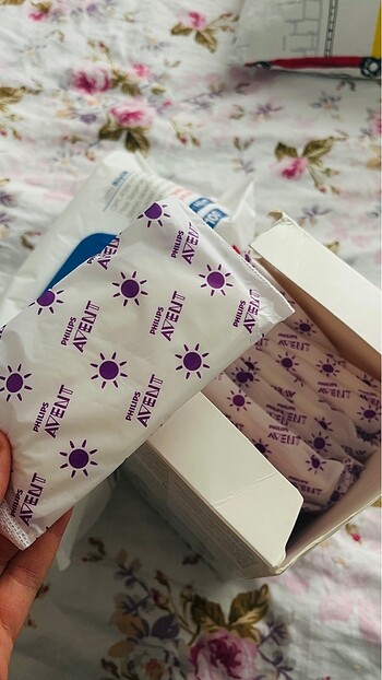 Avent göğüs pedi
