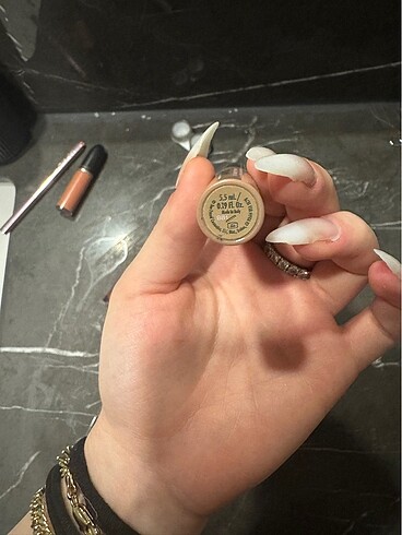 Too Faced Too faced brow wig