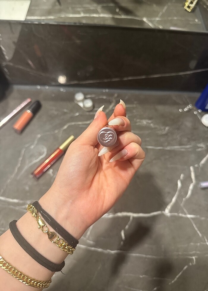 Too faced brow wig - Görsel 3