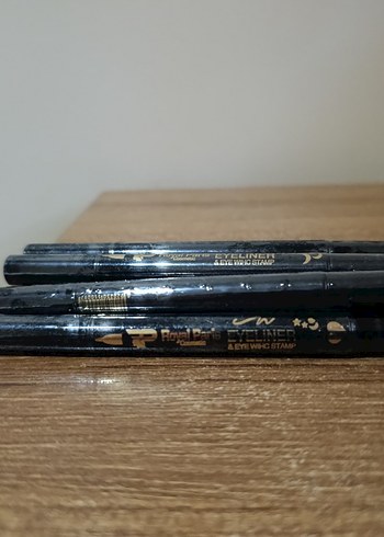 Siyah Renkli Çift Taraflı Eyeliner - Görsel 2