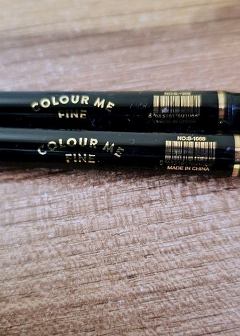 Yıldız Uçlu Siyah Eyeliner Kalemi - Görsel 2