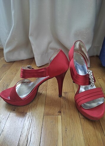 Kırmızı abiye sandalet 