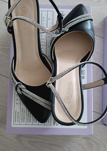 Diger Siyah Parlak Yılan Desenli Stiletto