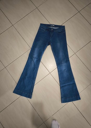 Stradivarius Kadın Mavi Midi Boy Denim Jean