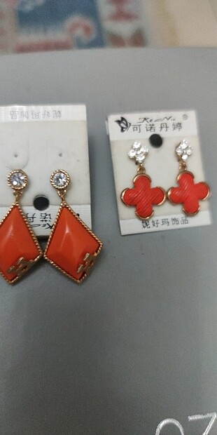 Accessorize İki adet taşlı küpe