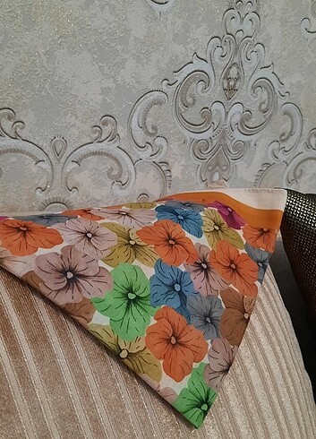 Beden Çiçekli dijital soft eşarp