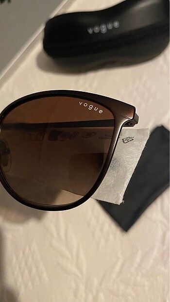 VOGUE GUNES GOZLUGU Orijinal Sıfır