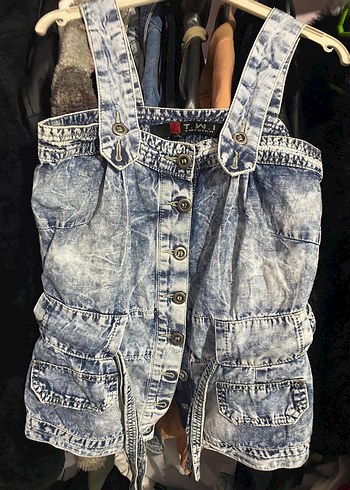 Düğmeli Bağcık Detaylı Batik Desenli Kot Şort Tulum - Görsel 5