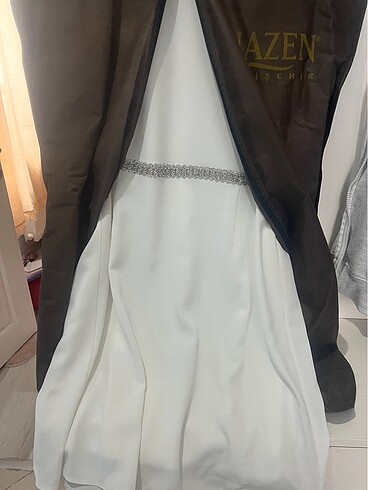 Nikah düğün elbisesi