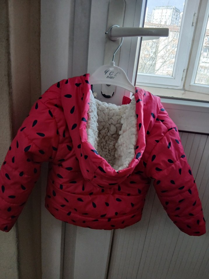 Kız Çocuk Kapüşonlu Pembe Desenli Mont - Görsel 2