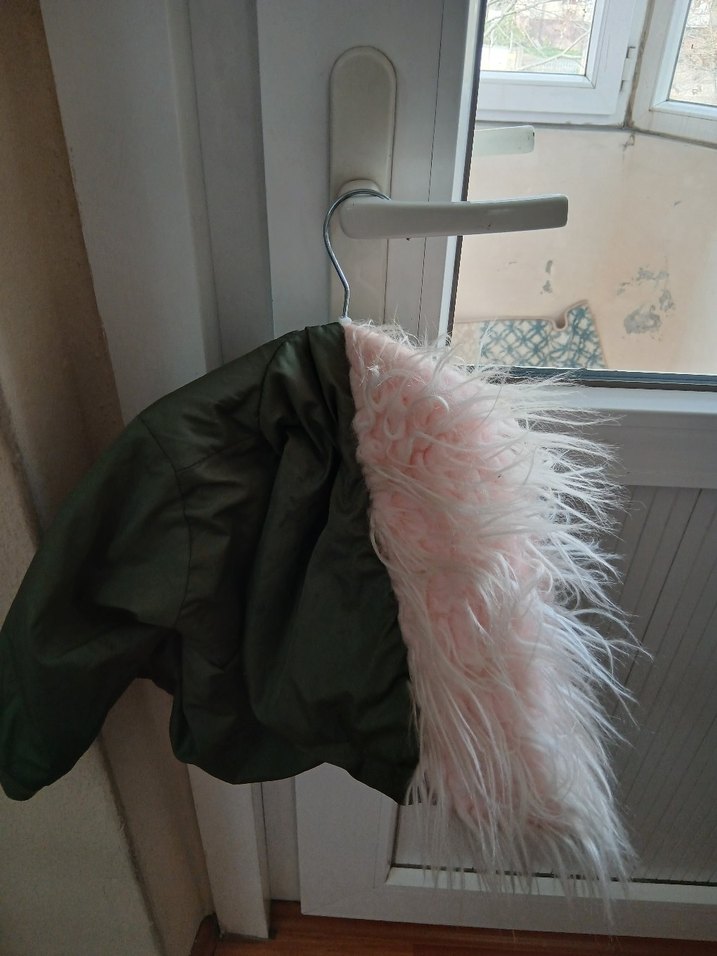 Kapüşonlu, kürklü yeşil kız çocuk montu - Görsel 2