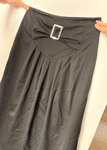 Tokalı siyah kumaş etek - Görsel 4