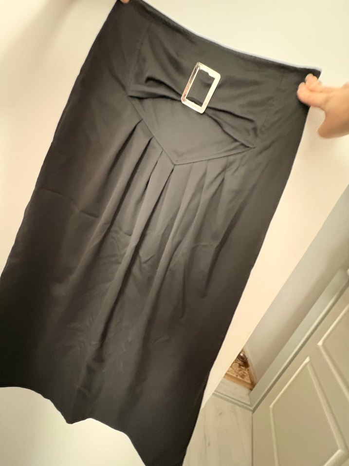 Tokalı siyah kumaş etek - Görsel 5