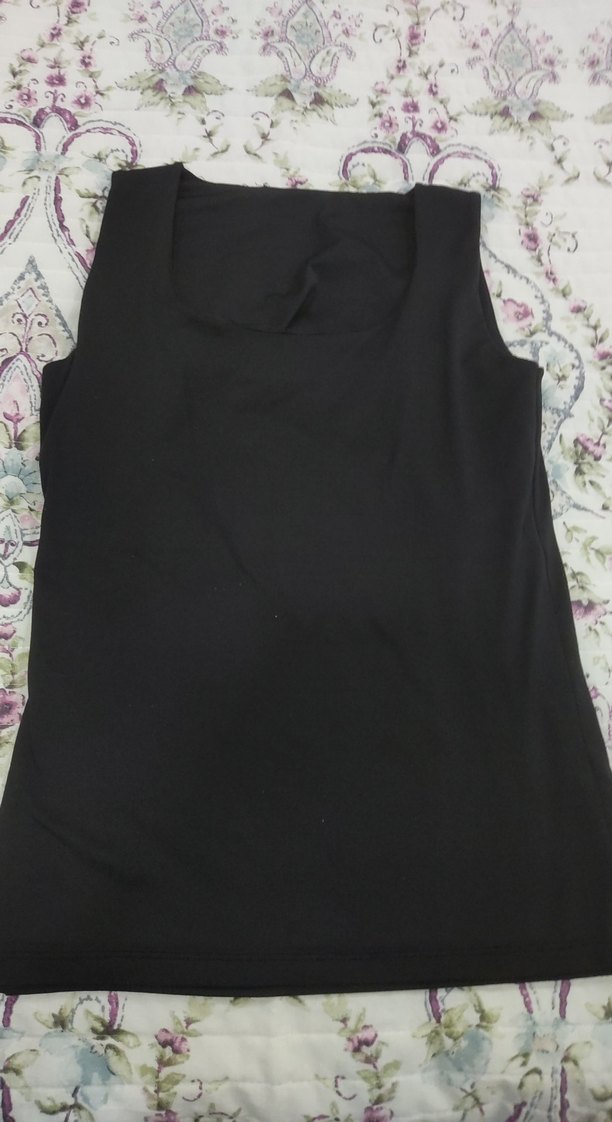 Siyah Drapeli Kadın Atlet - Görsel 3