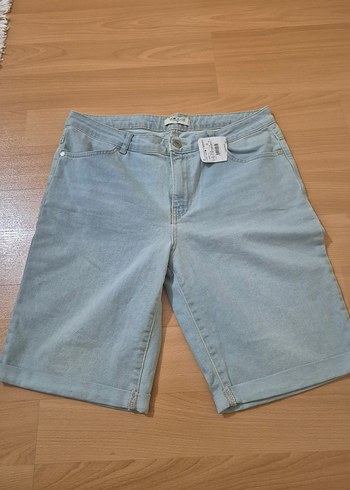 Kadın Bej Yüksek Bel Kısa Denim Şort