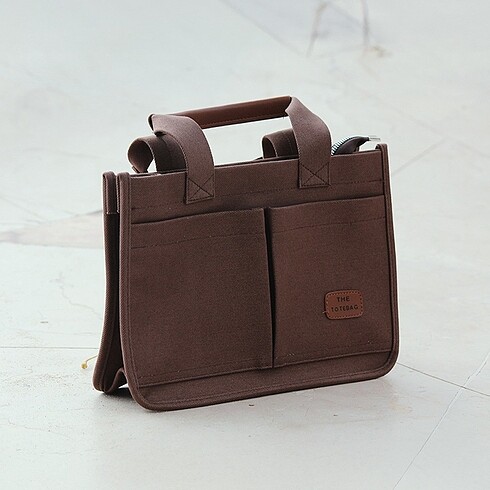 THE TOTE BAG