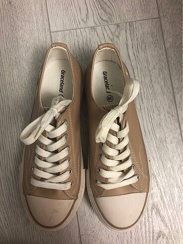 38 Beden Converse ayakkabı