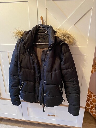Bershka kürklü mont