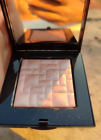 Bobby brown highlighter