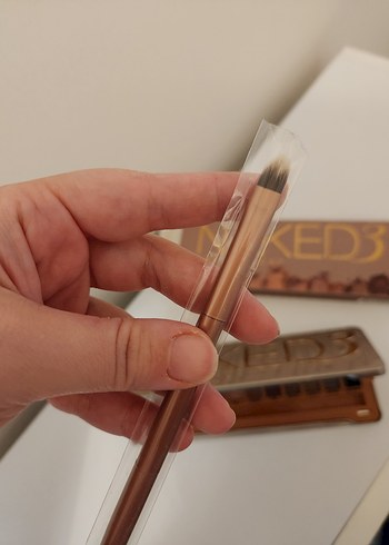 Beden Renk Urban Decay Naked 3 Göz Farı Paleti