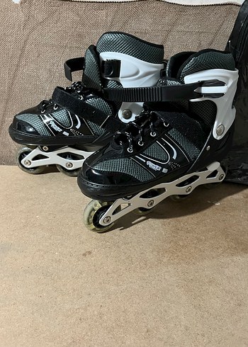 Siyah Erkek Kaykay Pateni Tokalı - Görsel 3