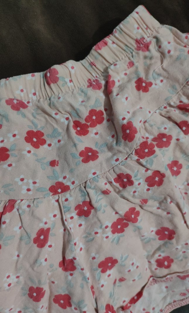 Çiçekli Pembe Fırfırlı Kız Şortu - Görsel 3