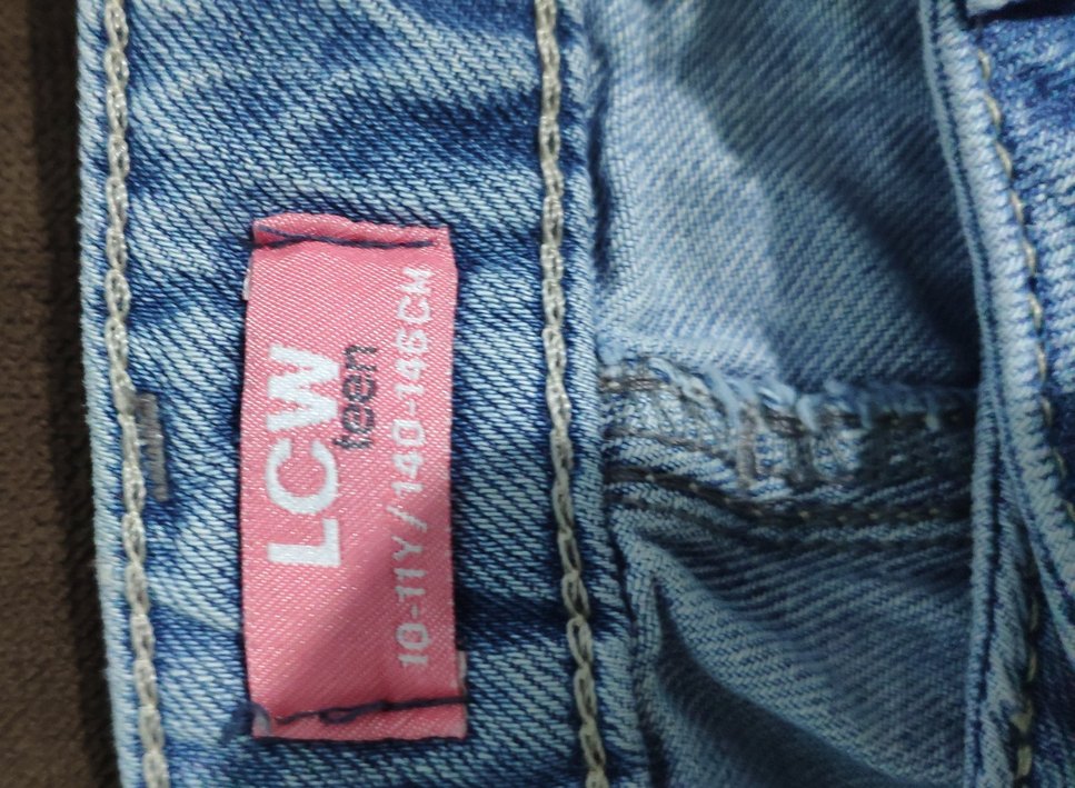 Nakışlı Mavi Denim Kız Şortu, hediyelidir  - Görsel 3