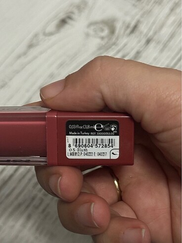 Beden FLORMAR KİSS ME MORE 05 + maybelline