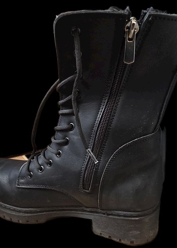 Siyah Suni Deri Kadın Bot - Görsel 3