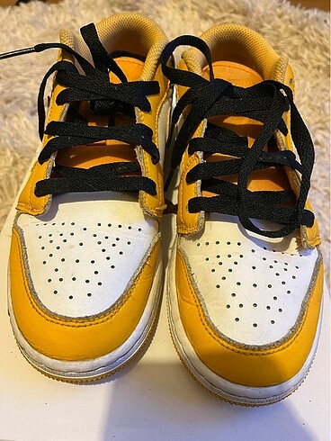 Sarı Air Jordan