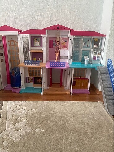 Büyük Barbie Evi