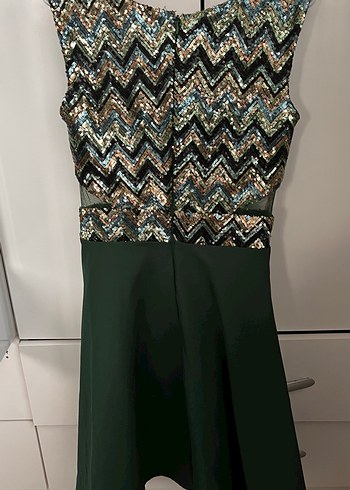 Payet İşlemeli V Yaka  Elbise - Görsel 2