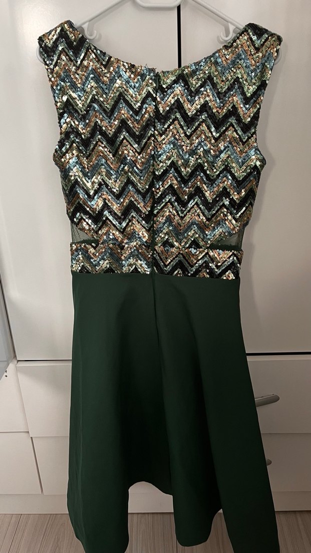 Payet İşlemeli V Yaka  Elbise - Görsel 2